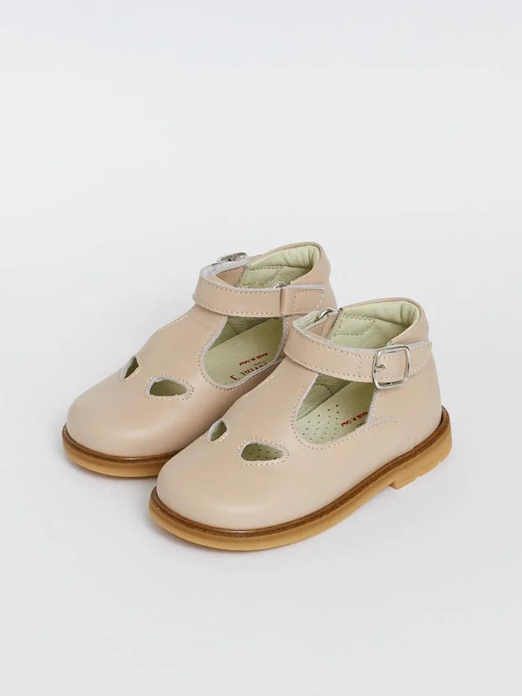 Scarpe artigianali per bambino in pelle rosa con occhielli – supporto osteopatico Barberini
