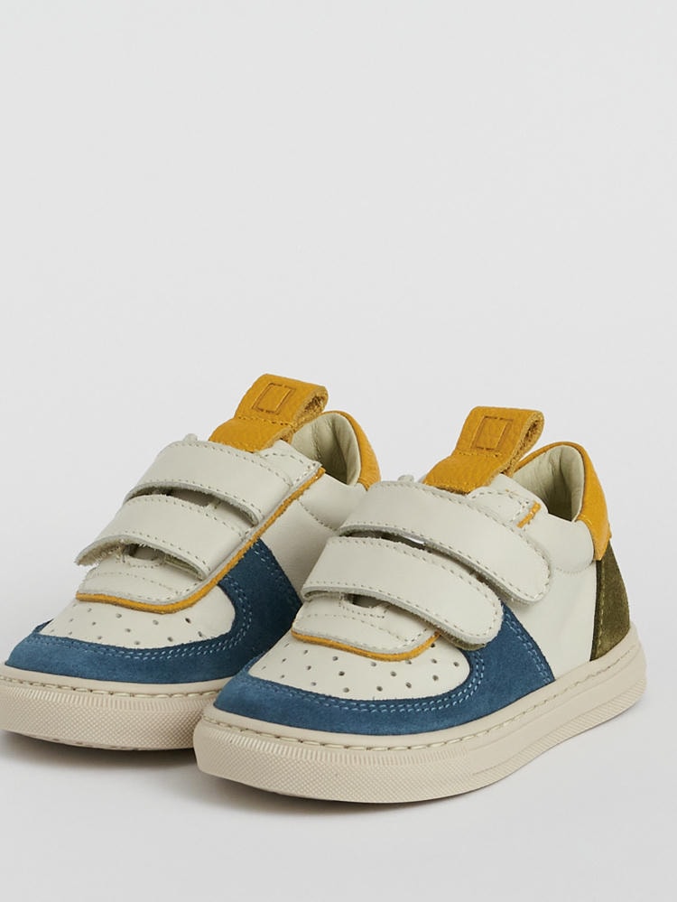 Scarpa in pelle per bambini Bradamante beige vista laterale