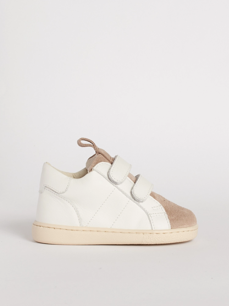 Scarpe primi passi flessibili modello Meis in pelle bianca e punta marrone