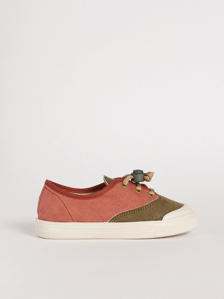 Sneakers leggera per bambini modello Astolfo in tessuto bicolore.