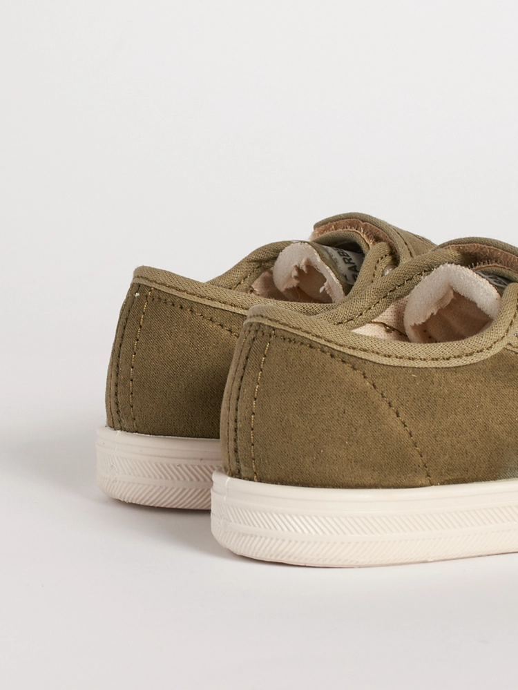 Struttura posteriore leggera per il supporto del piede nelle scarpine estive.